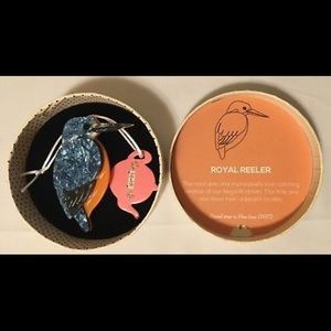 Erstwilder Royal Reeler Plactic Pin Brooch NIB